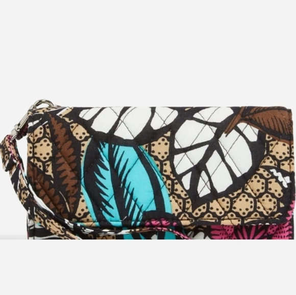 CHOICE of VERA BRADLEY iPhone Wristlets - Picture 4 of 11